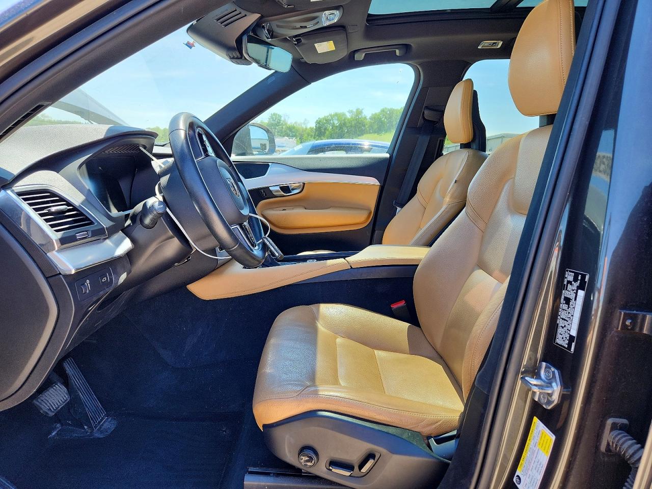 Volvo XC90 T6