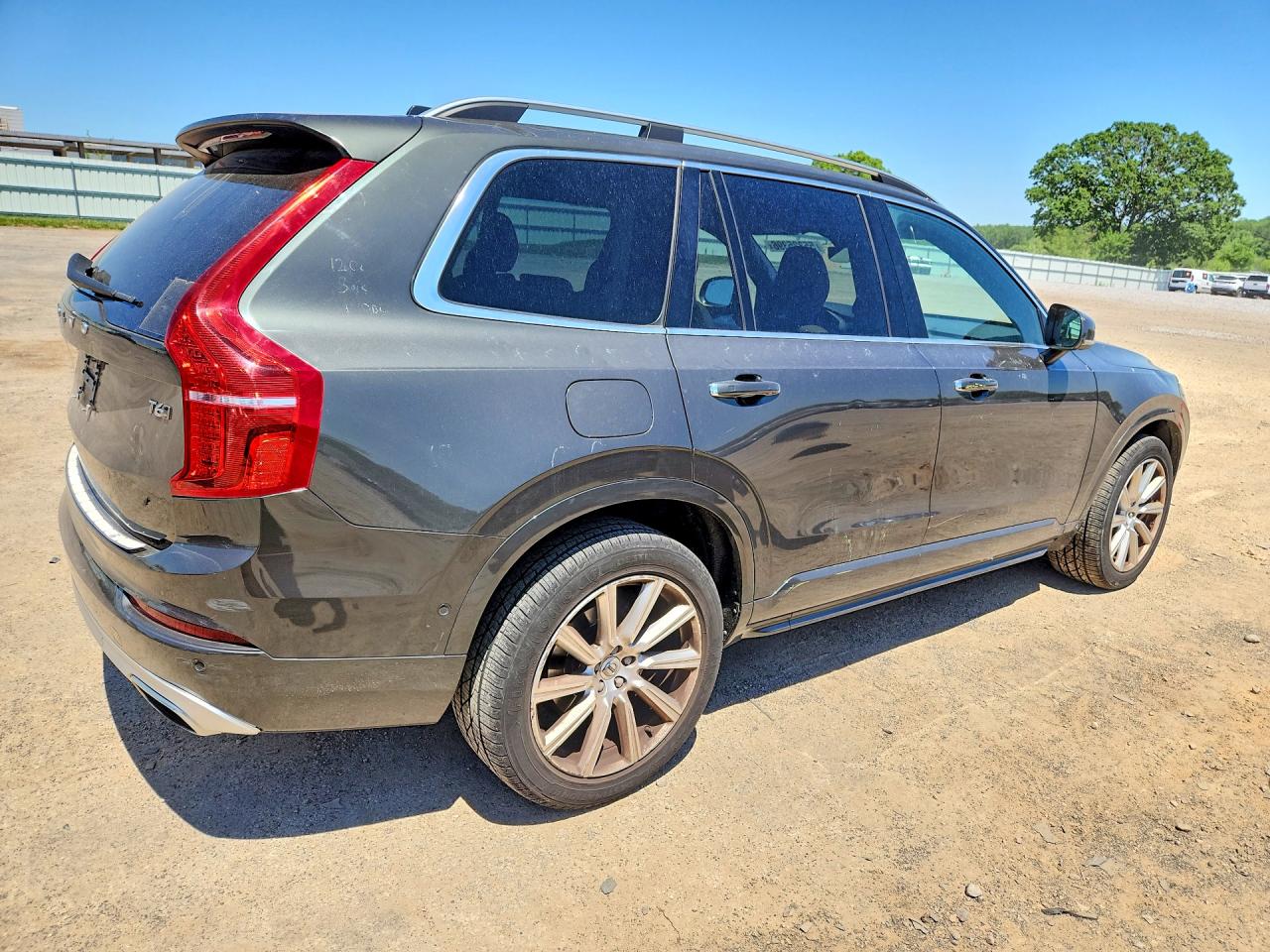 Volvo XC90 T6