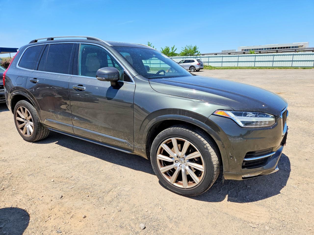 Volvo XC90 T6