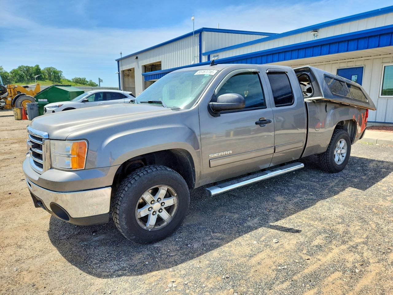 Salvage GMC Sierra Image