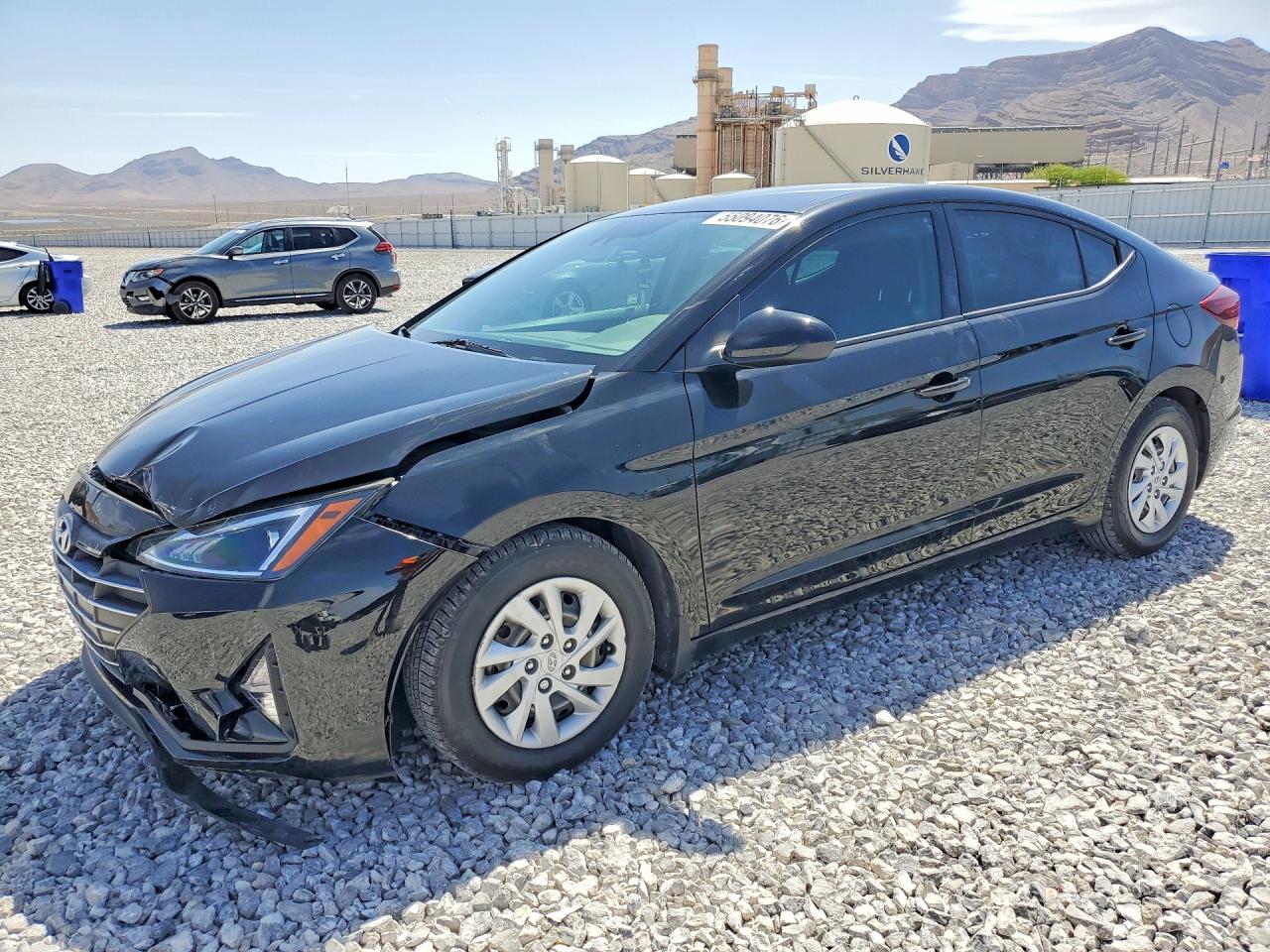 Salvage Hyundai ELANTRA Image