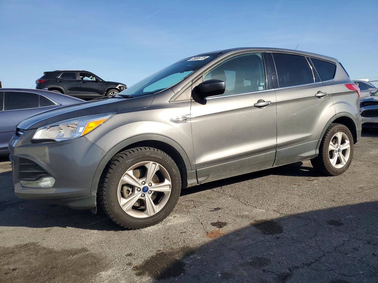 Salvage Ford Escape Image