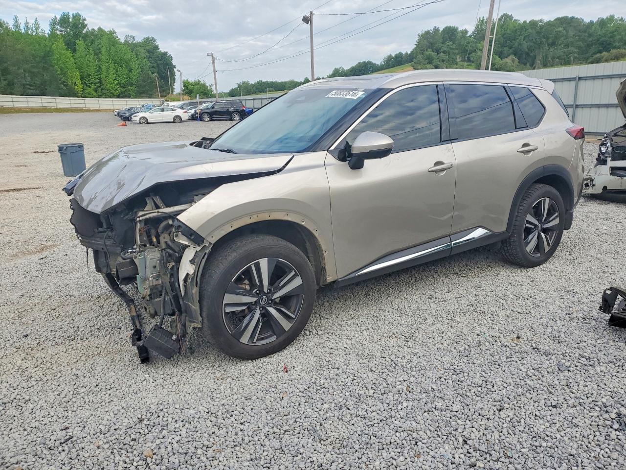 Salvage Nissan Rogue Image