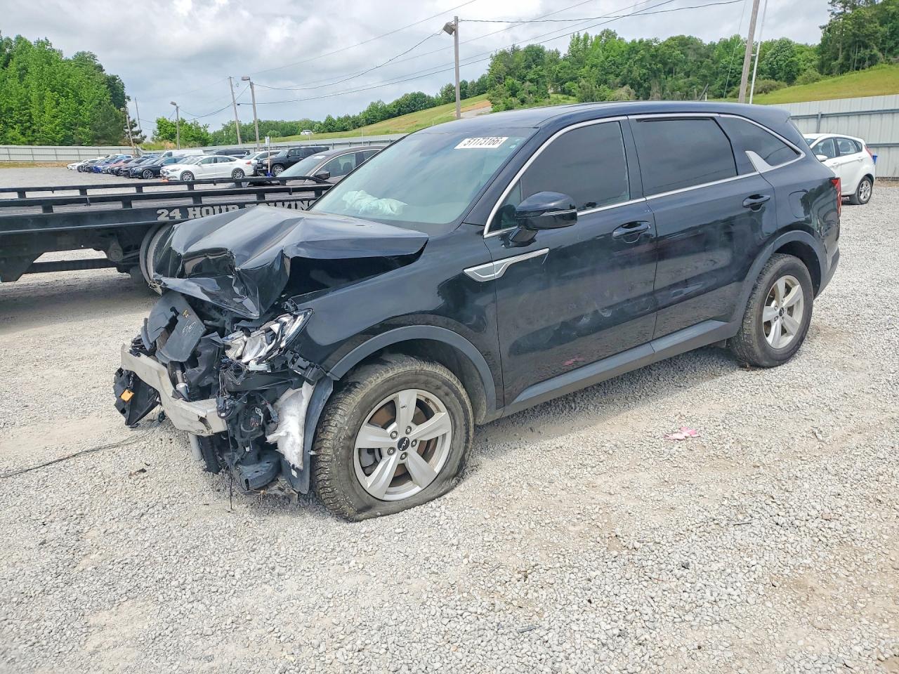 Salvage Kia Sorento Image