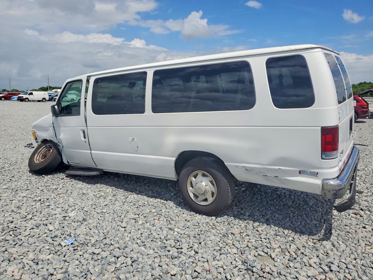 Ford Econoline E350 Super Duty Wagon