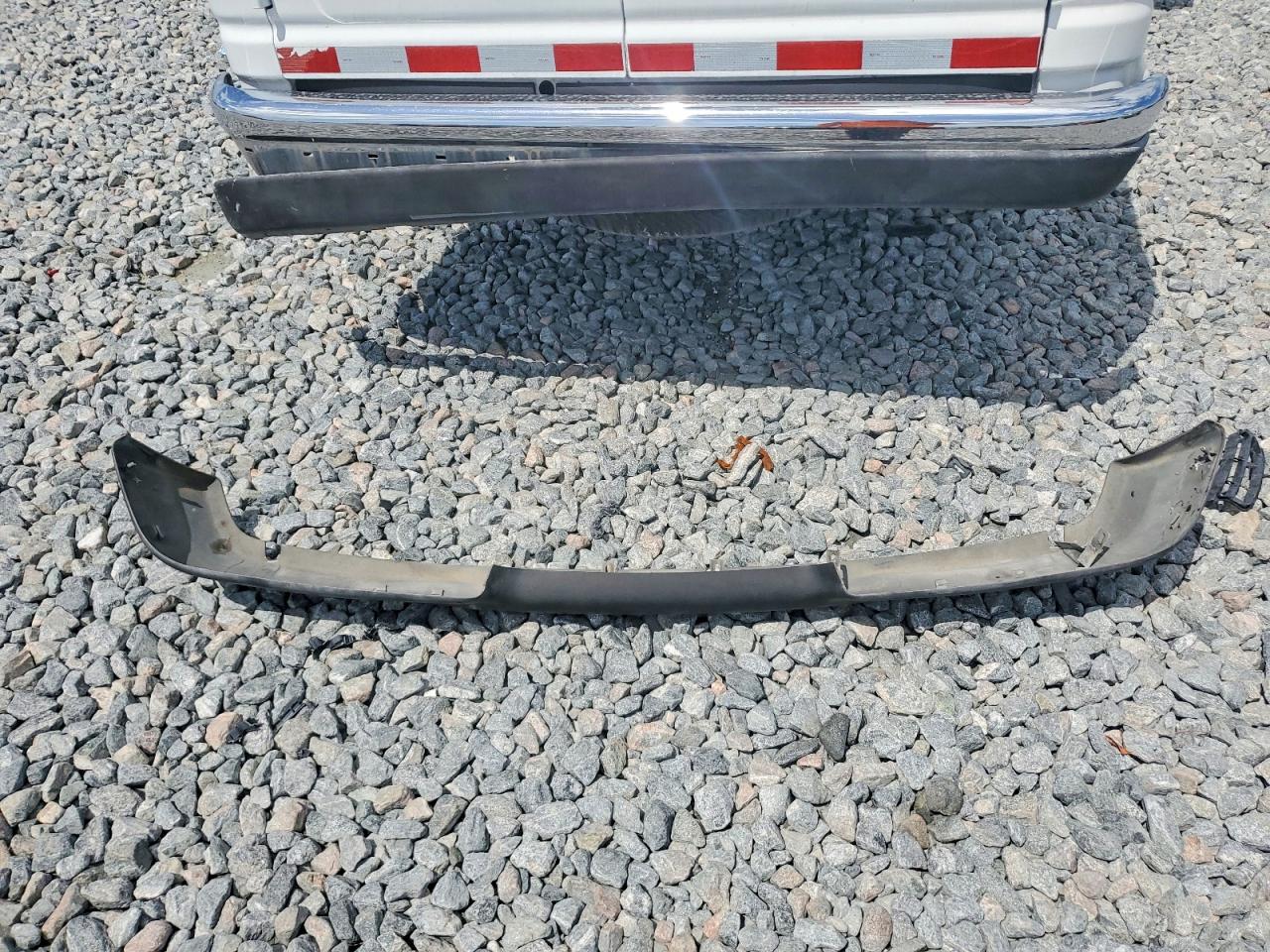 Ford Econoline E350 Super Duty Wagon