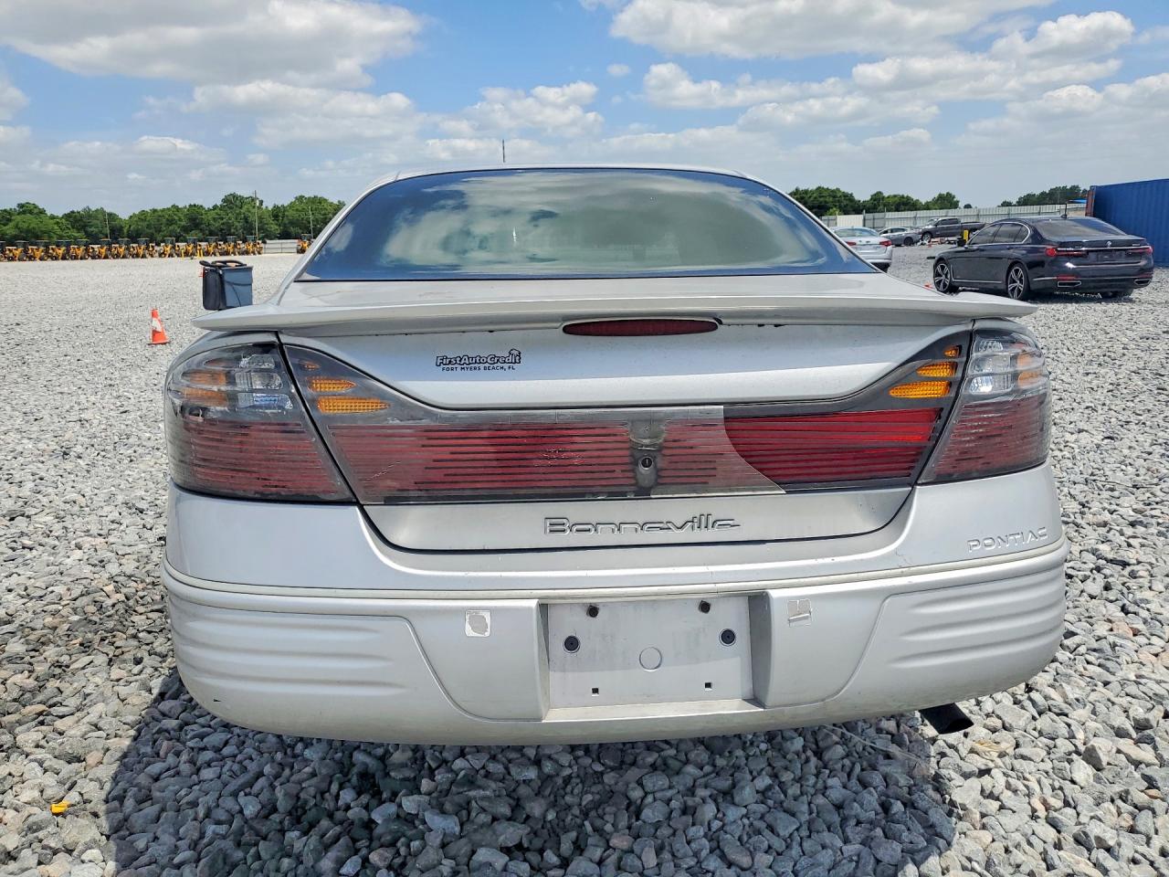 Pontiac Bonneville Se