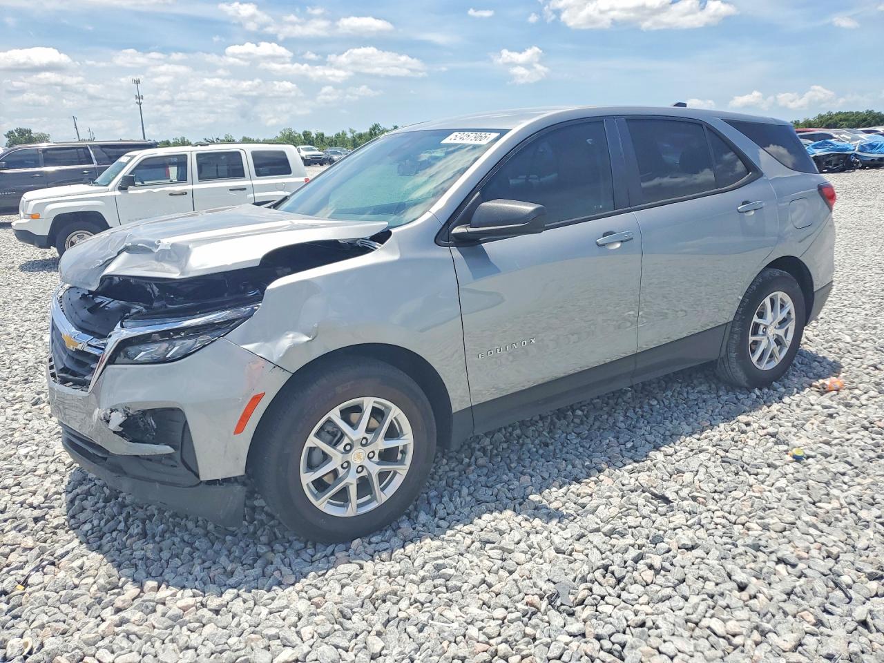 Salvage Chevrolet Equinox Image