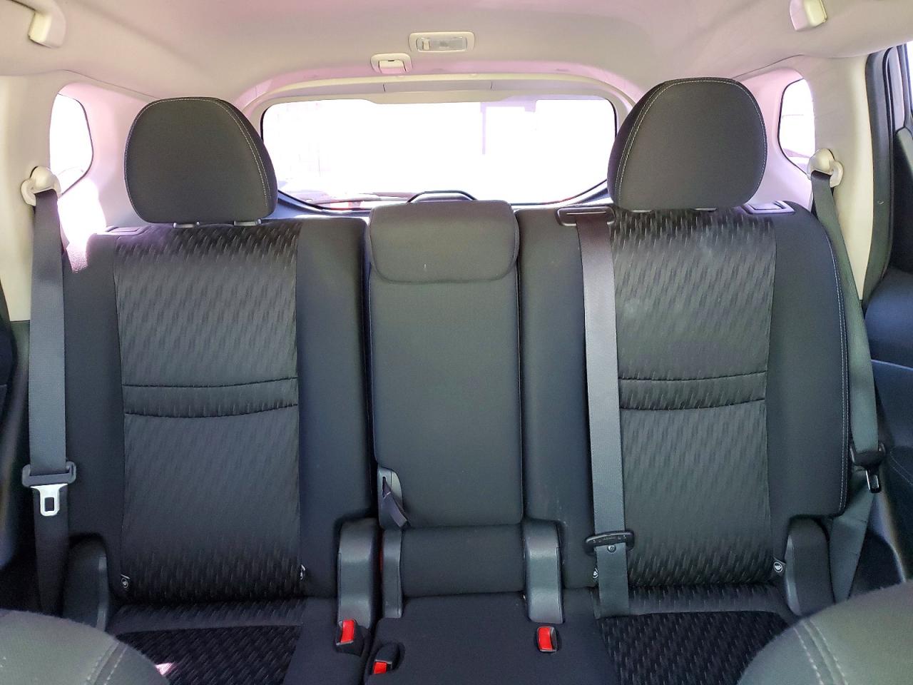 Nissan Rogue S