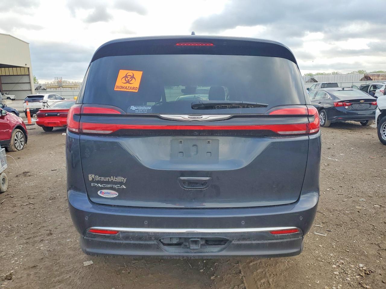 Chrysler Pacifica Touring L