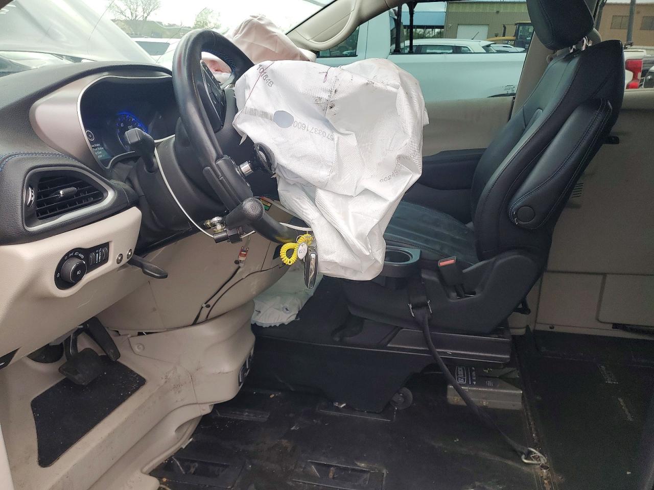 Chrysler Pacifica Touring L