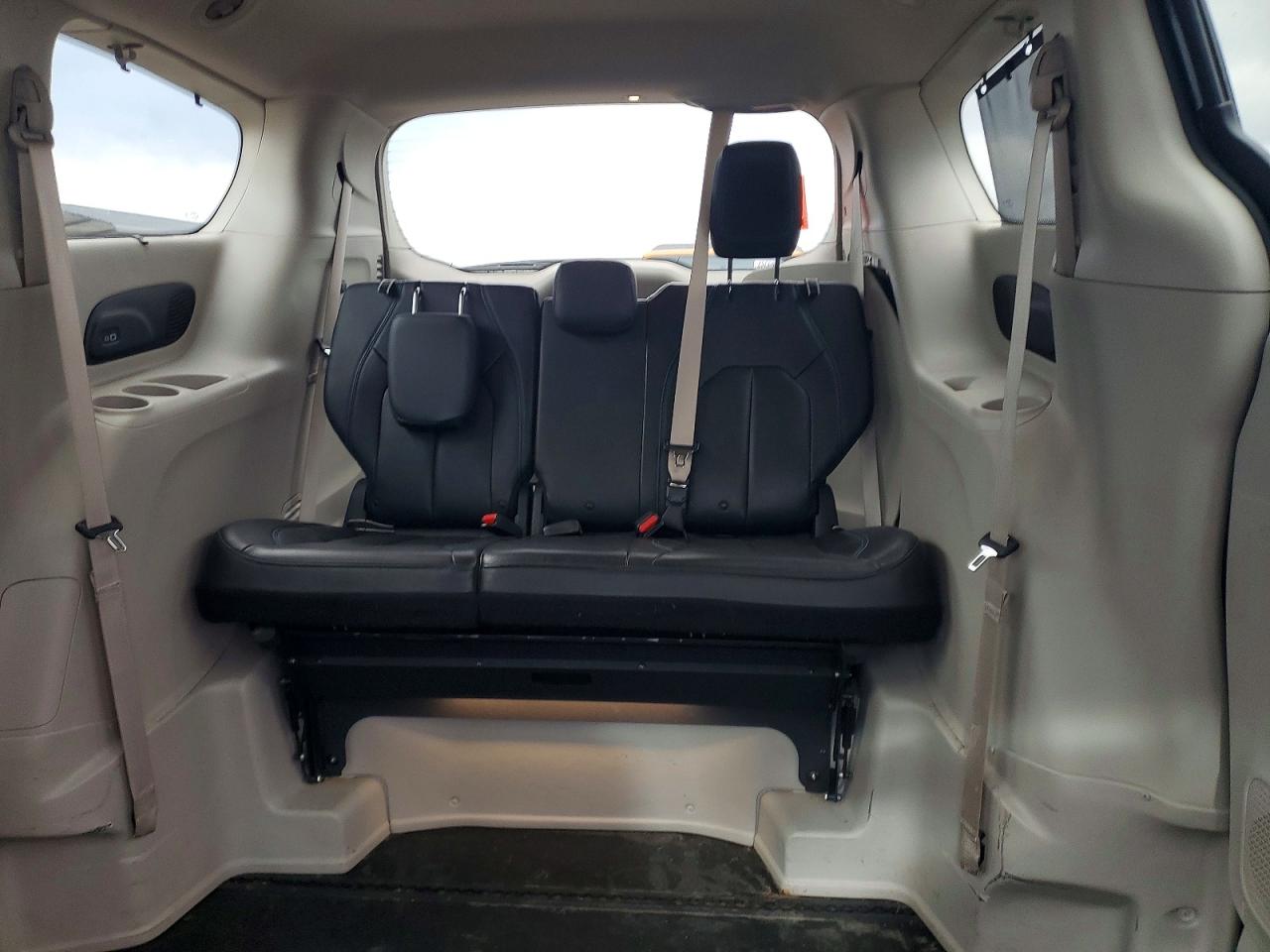 Chrysler Pacifica Touring L