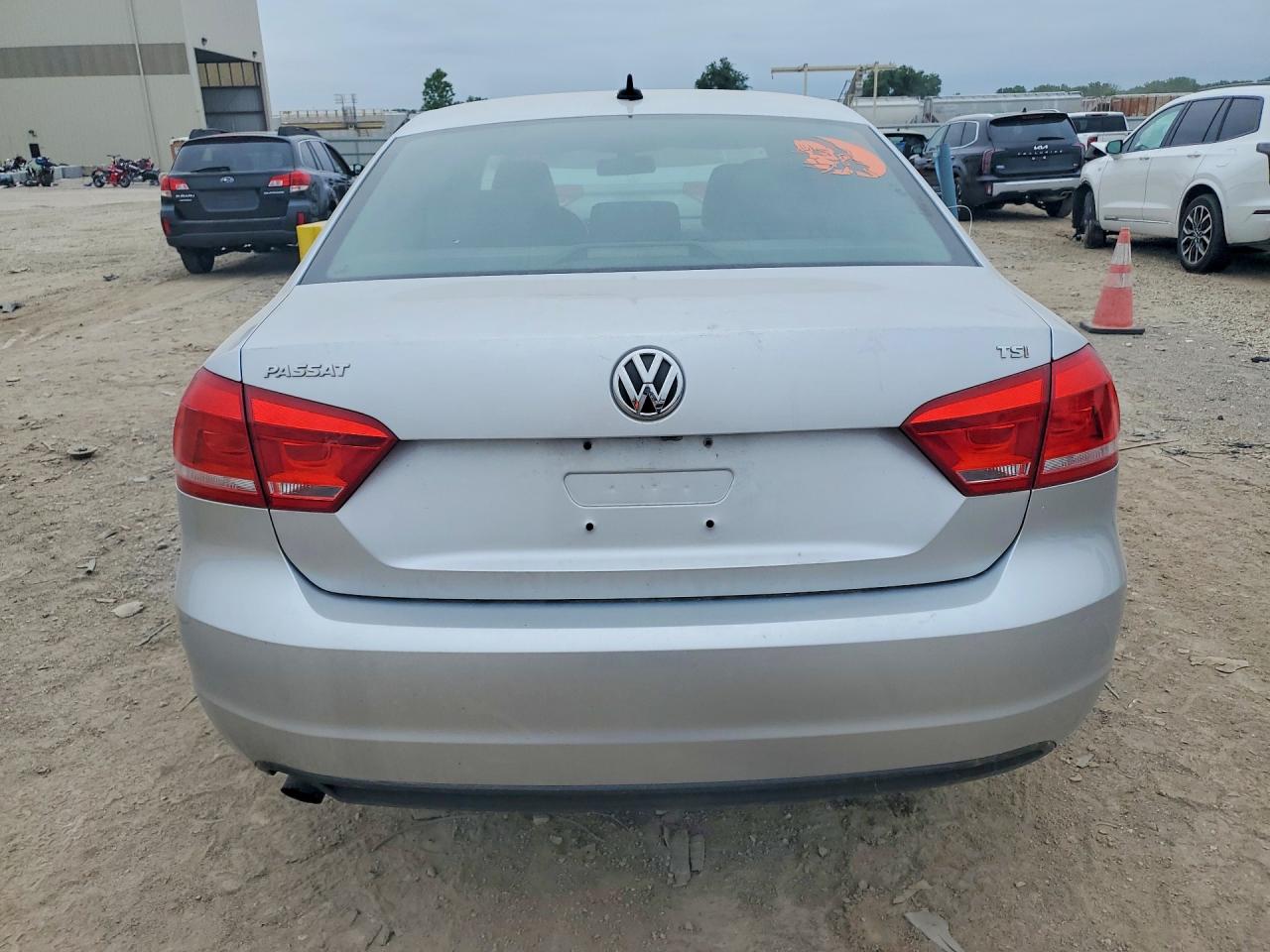 Volkswagen Passat S
