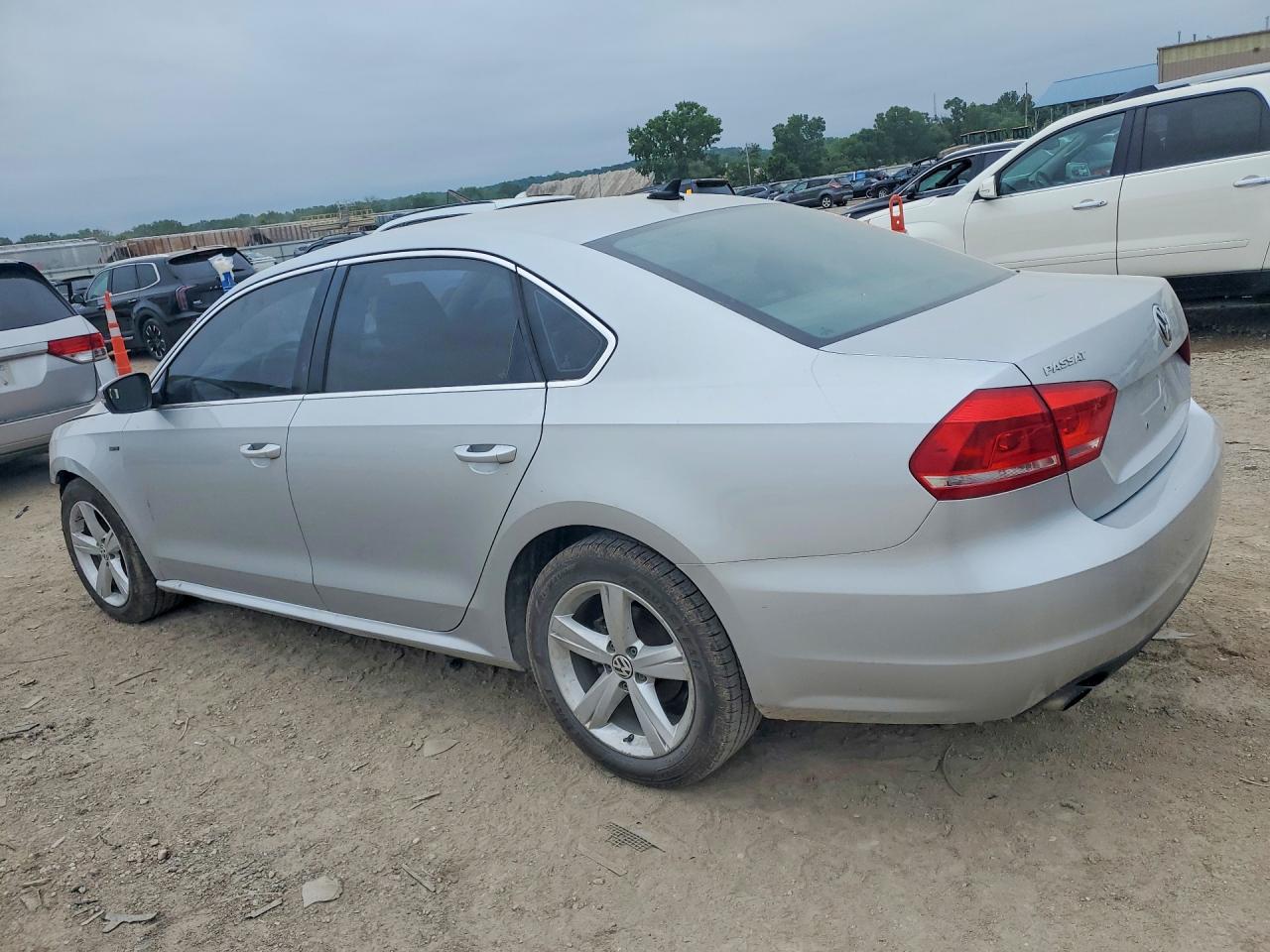 Volkswagen Passat S