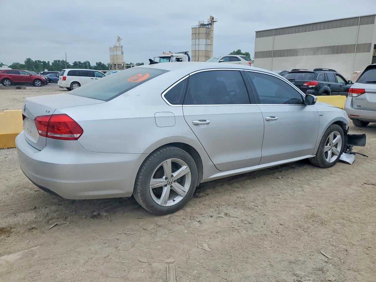 Volkswagen Passat S