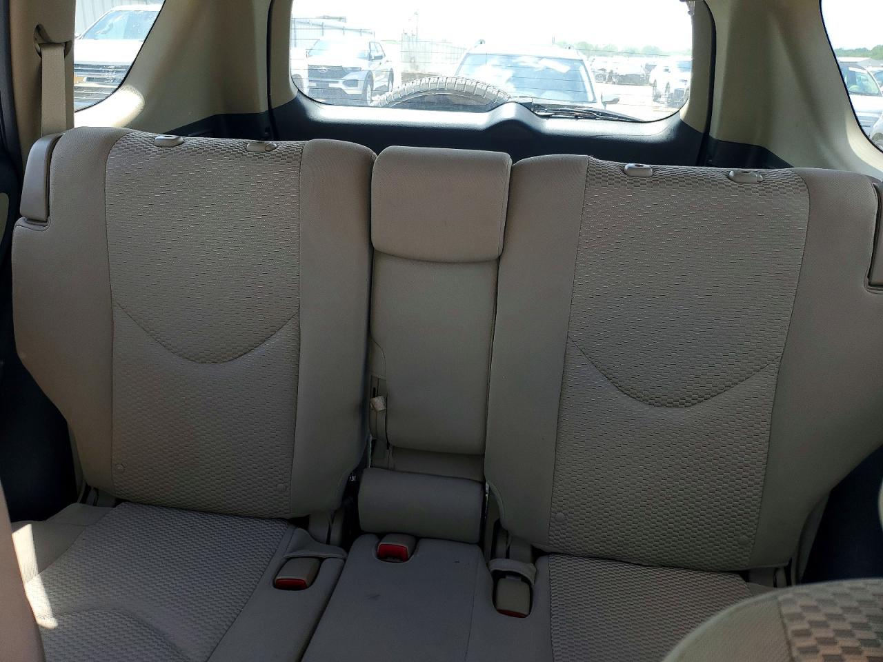 Toyota RAV4 Base