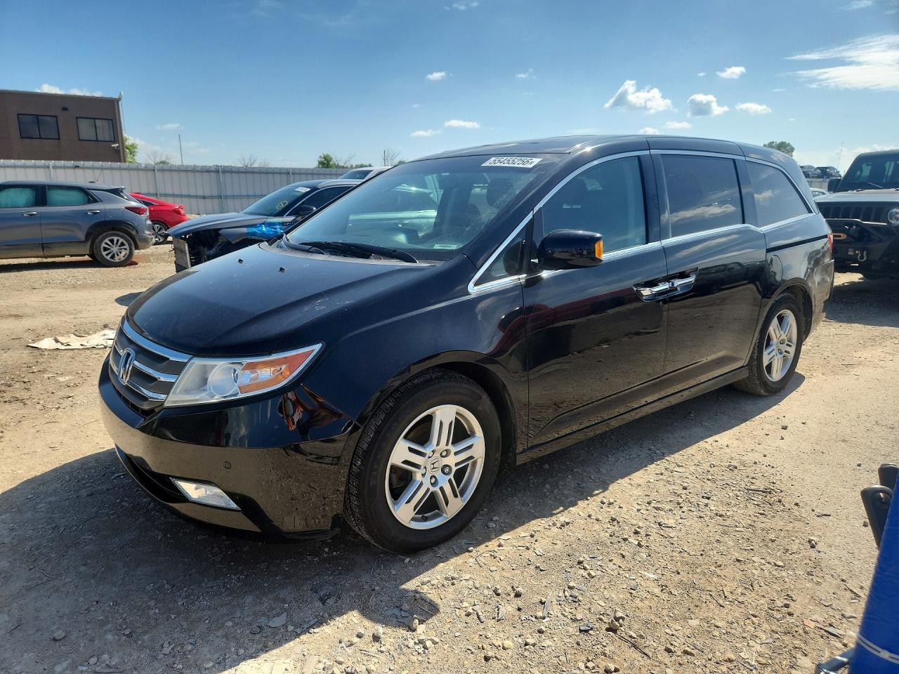 Salvage Honda Odyssey Image