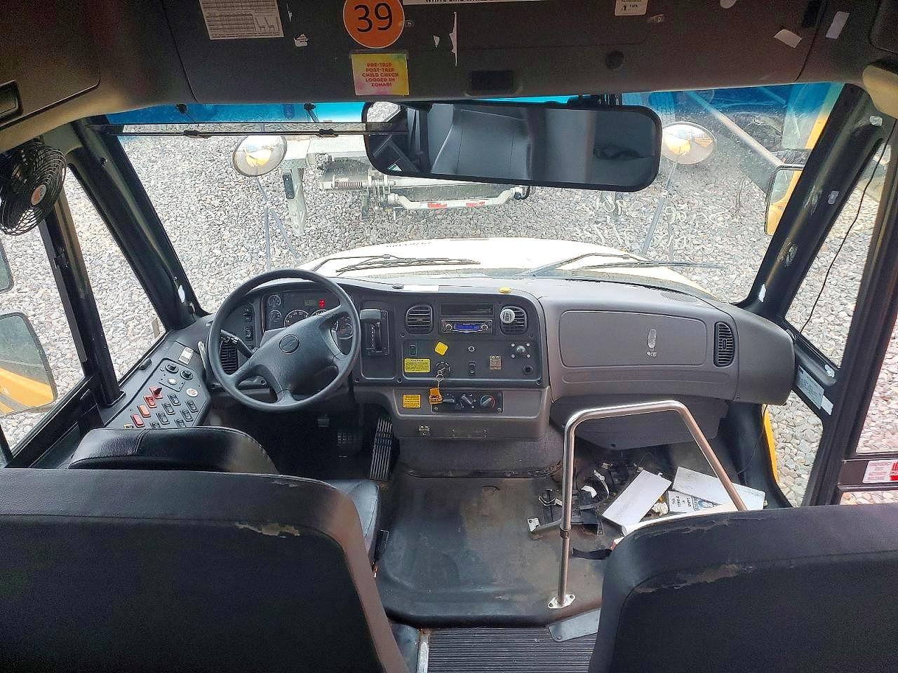 Freightliner Chassis B2b