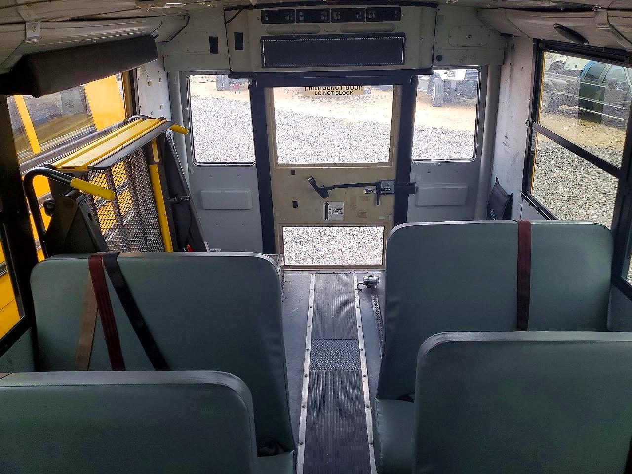 Freightliner Chassis B2b