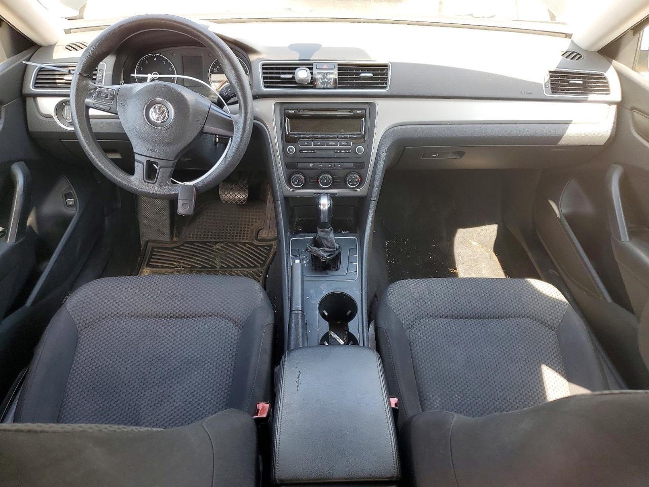 Volkswagen Passat S