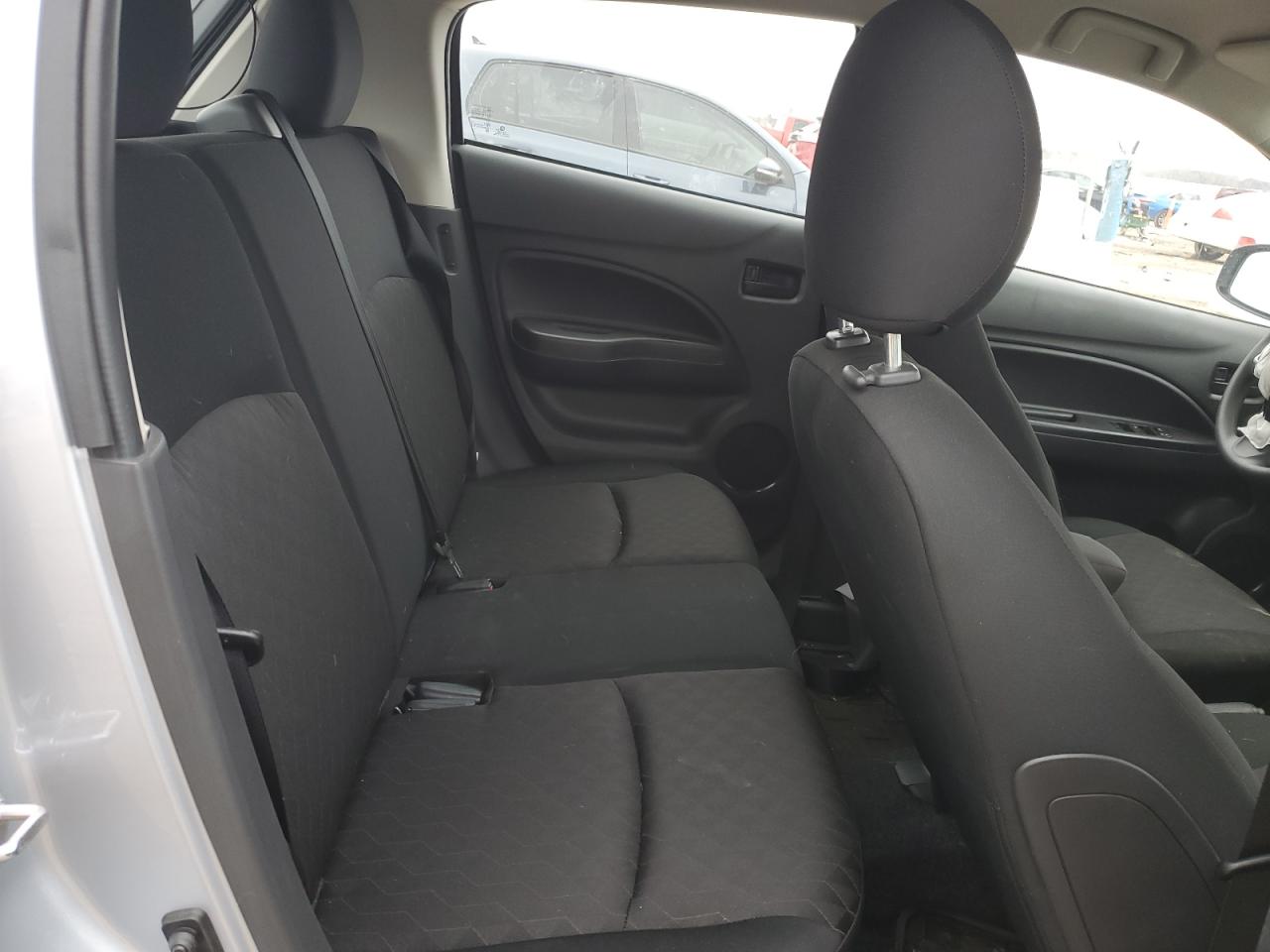 Mitsubishi Mirage Es