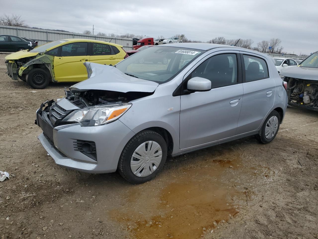 Salvage Mitsubishi Mirage Image
