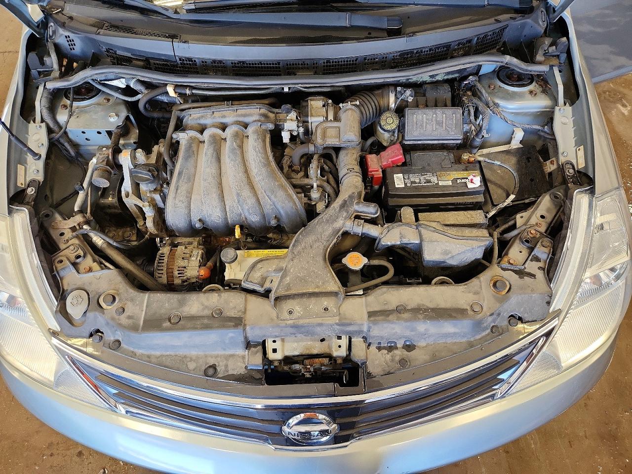 Nissan Versa 1.8 S