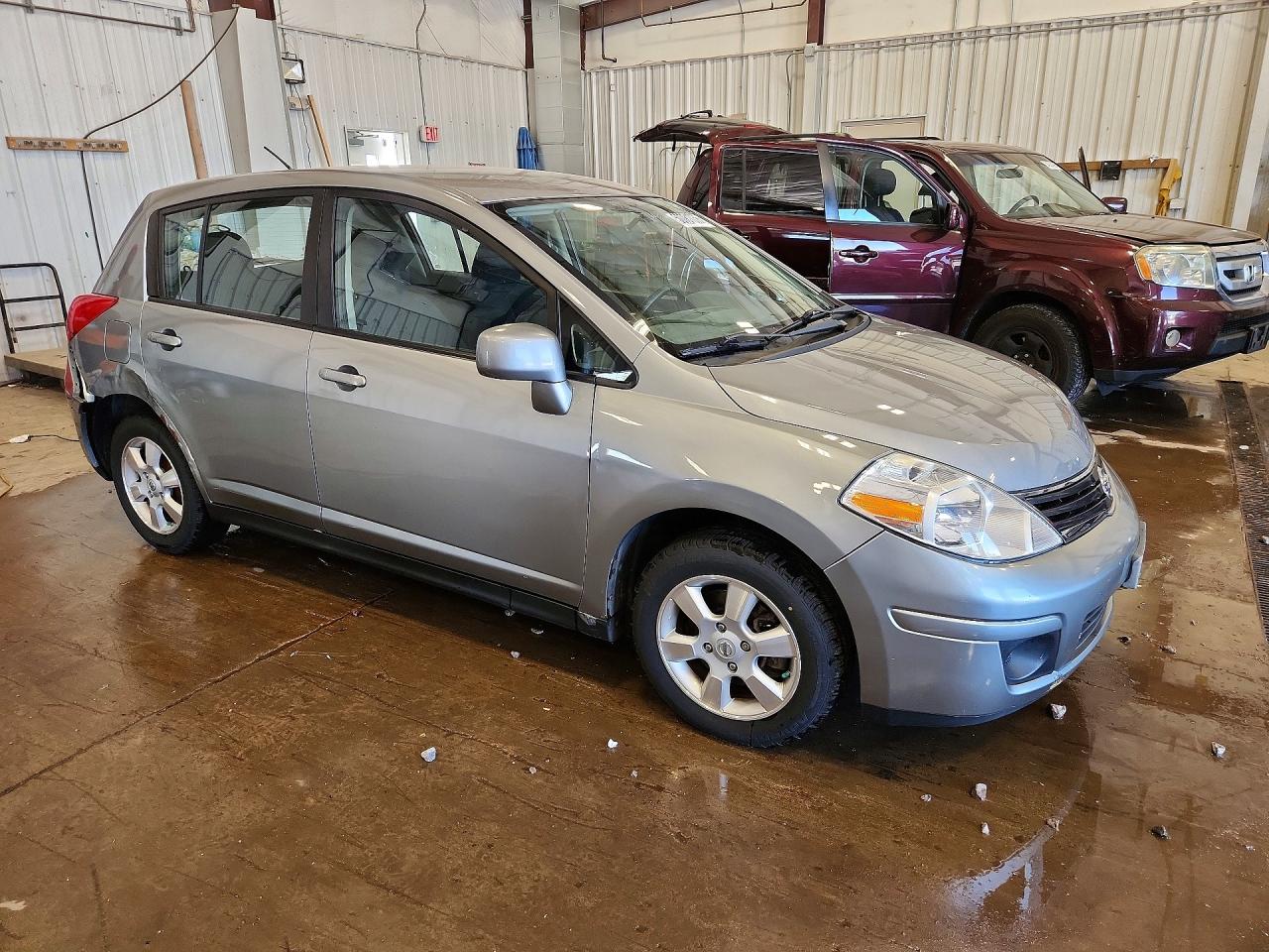 Nissan Versa 1.8 S