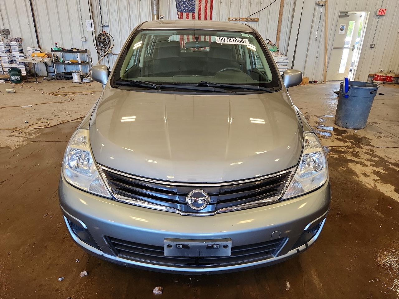 Nissan Versa 1.8 S