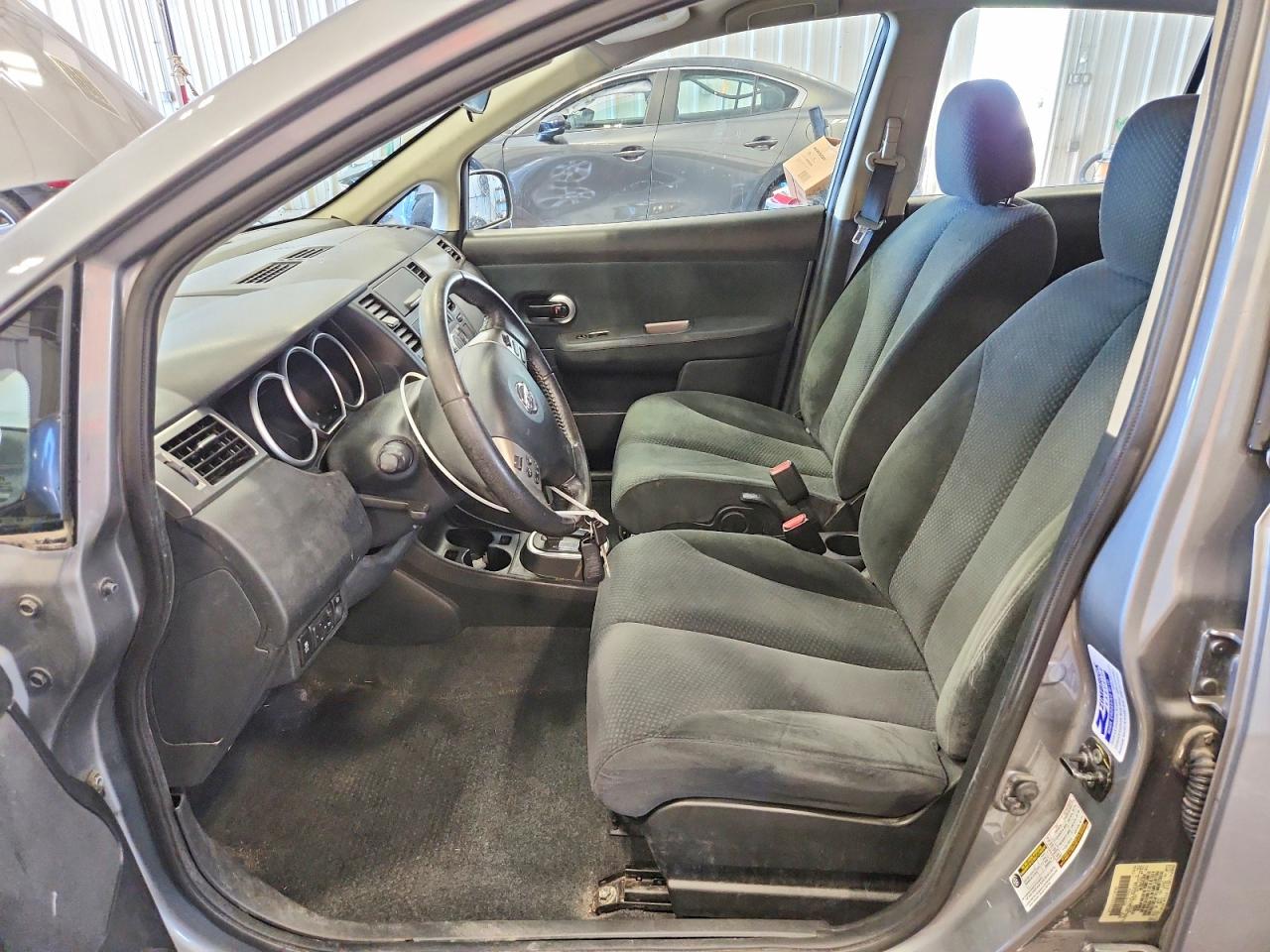 Nissan Versa 1.8 S