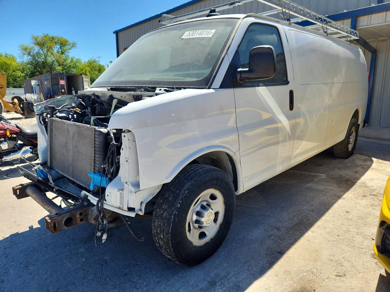 Salvage Chevrolet Express Image