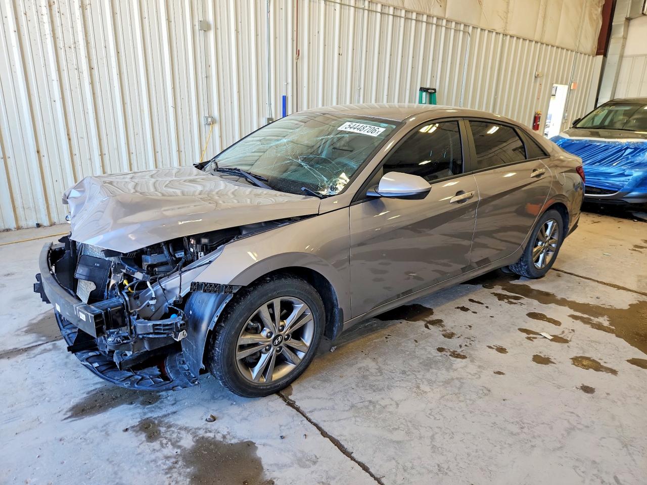 Salvage Hyundai ELANTRA Image