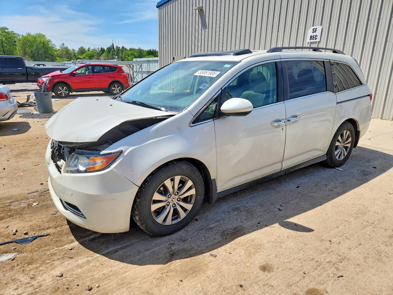 Salvage Honda Odyssey Image