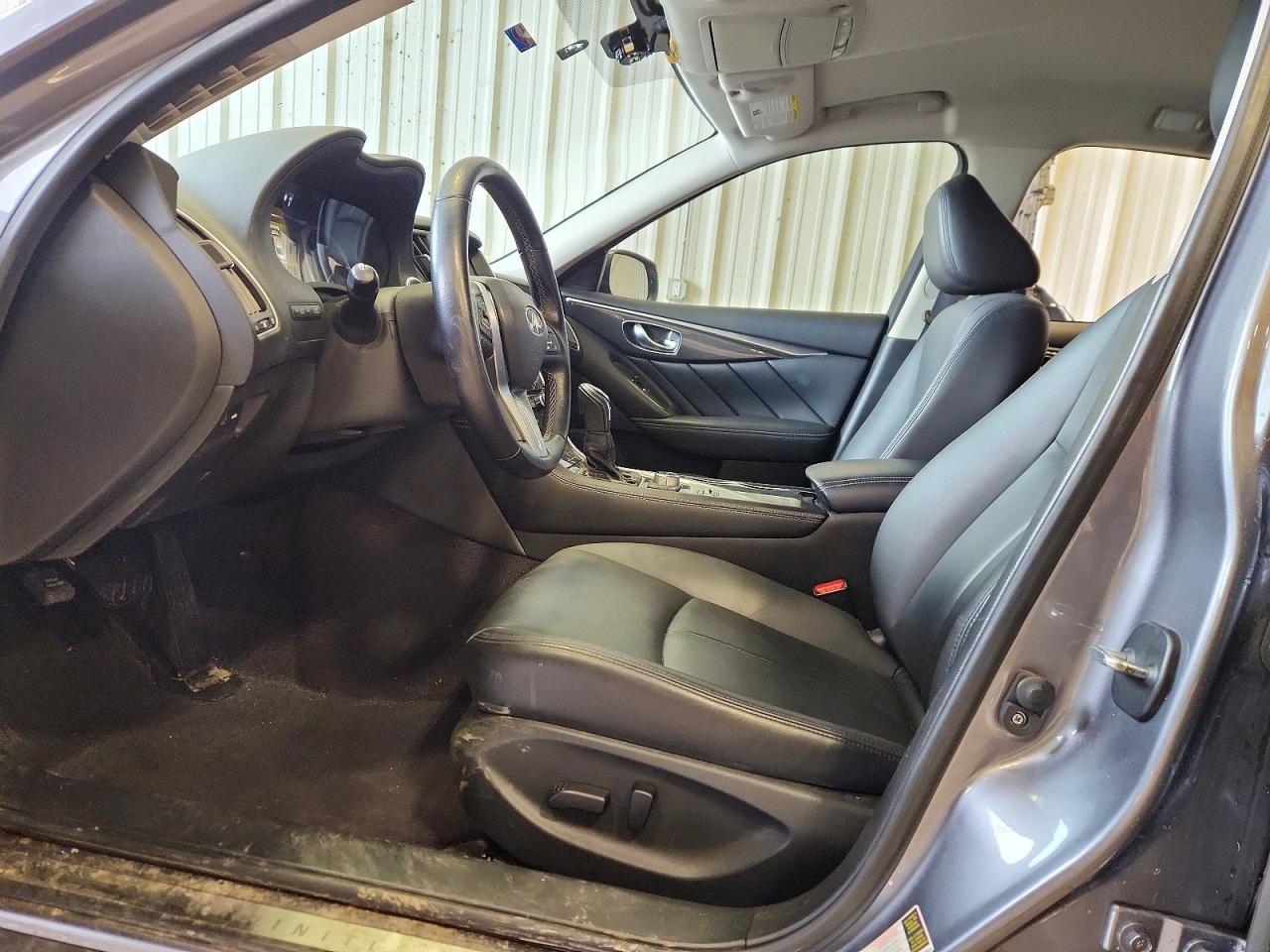 INFINITI Q50 2.0t P 2.0t Pure