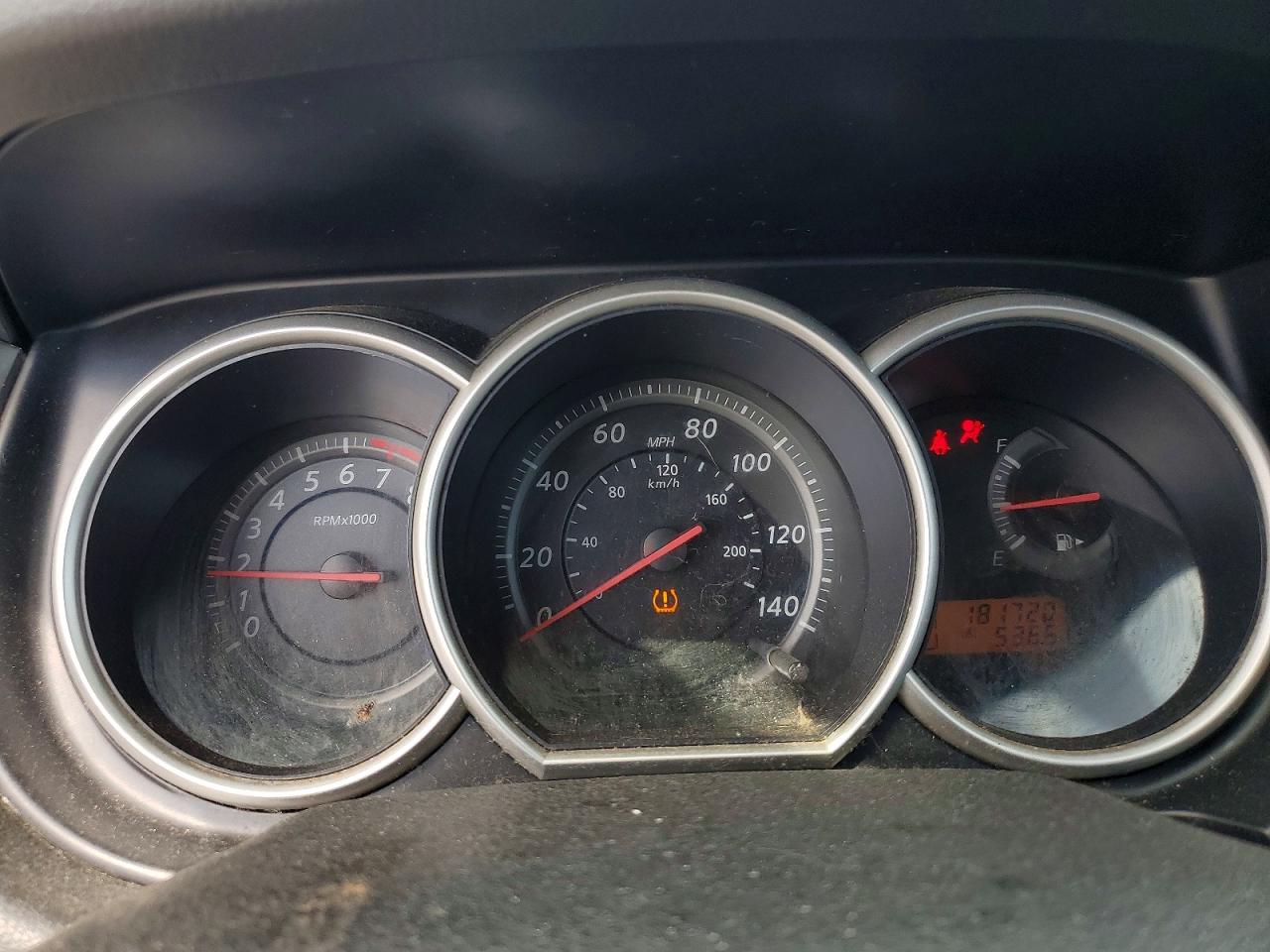 Nissan Versa 1.8 S