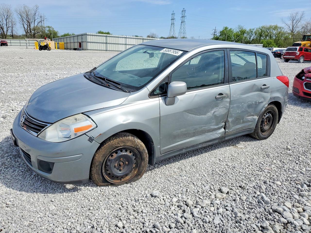 Salvage Nissan Versa Image