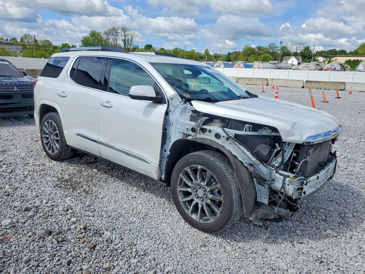 GMC Acadia Denali