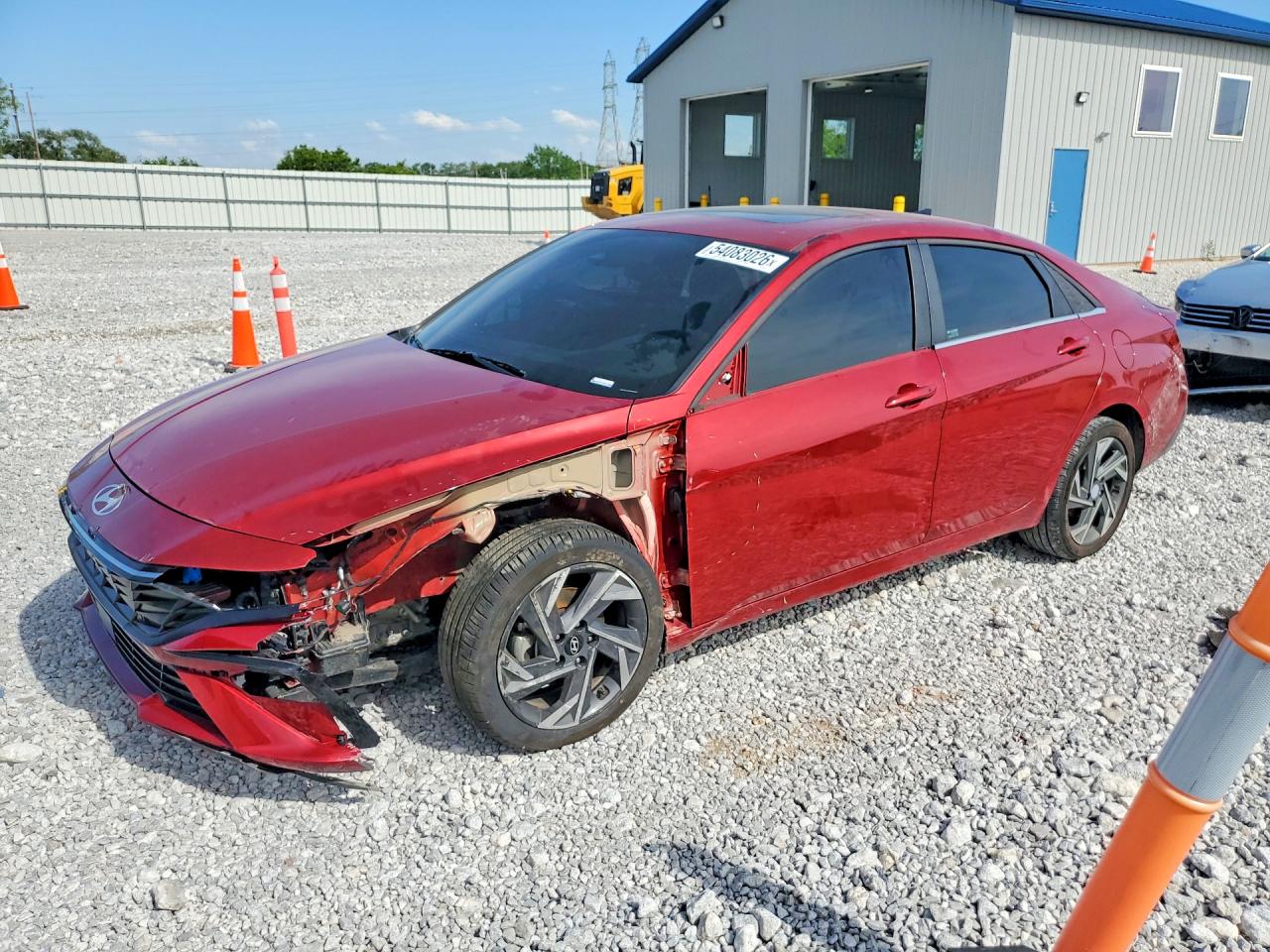Salvage Hyundai ELANTRA Image
