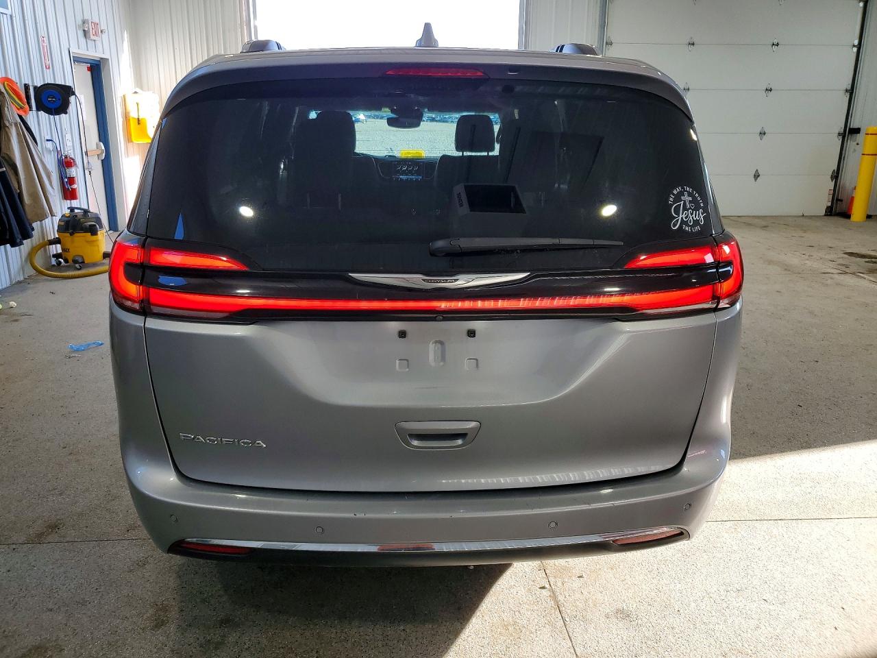 Chrysler Pacifica Touring L