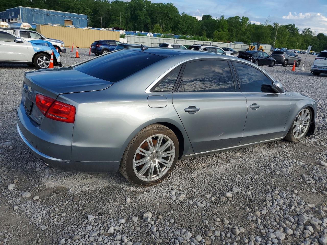 Audi A8 L Quattro