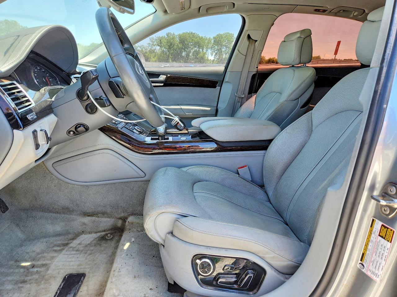 Audi A8 L Quattro