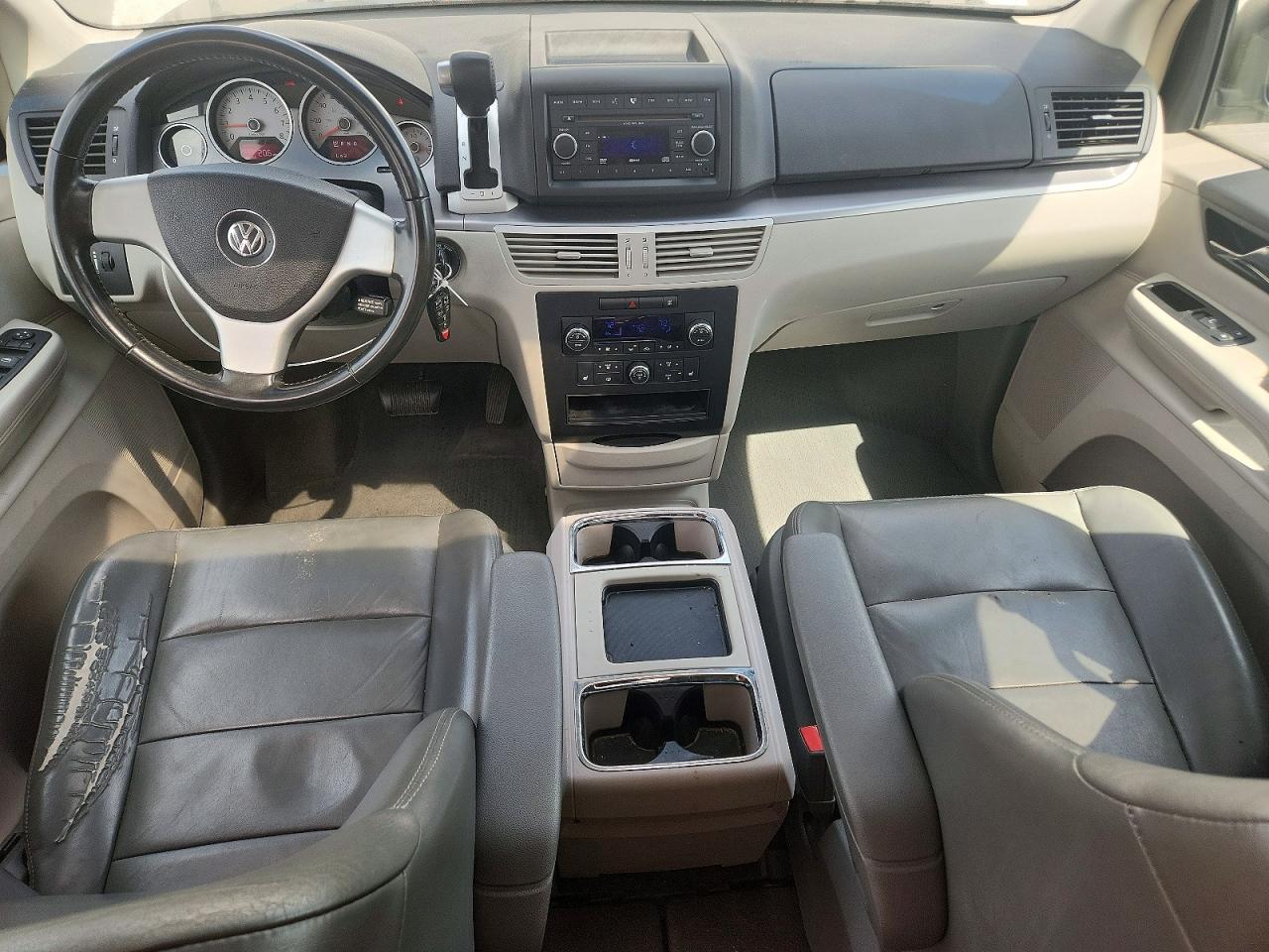 Volkswagen Routan Sel