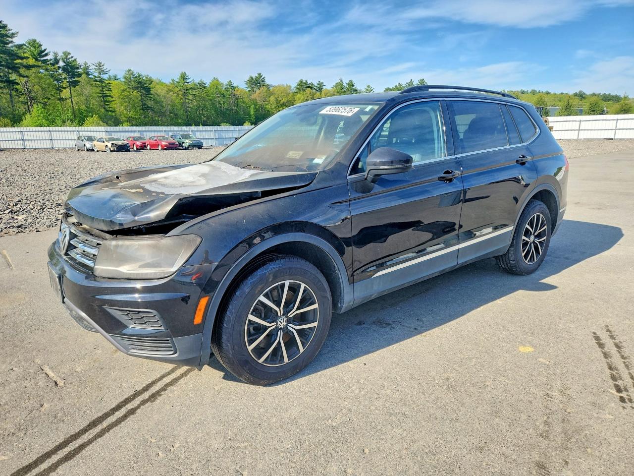Salvage Volkswagen Tiguan Image