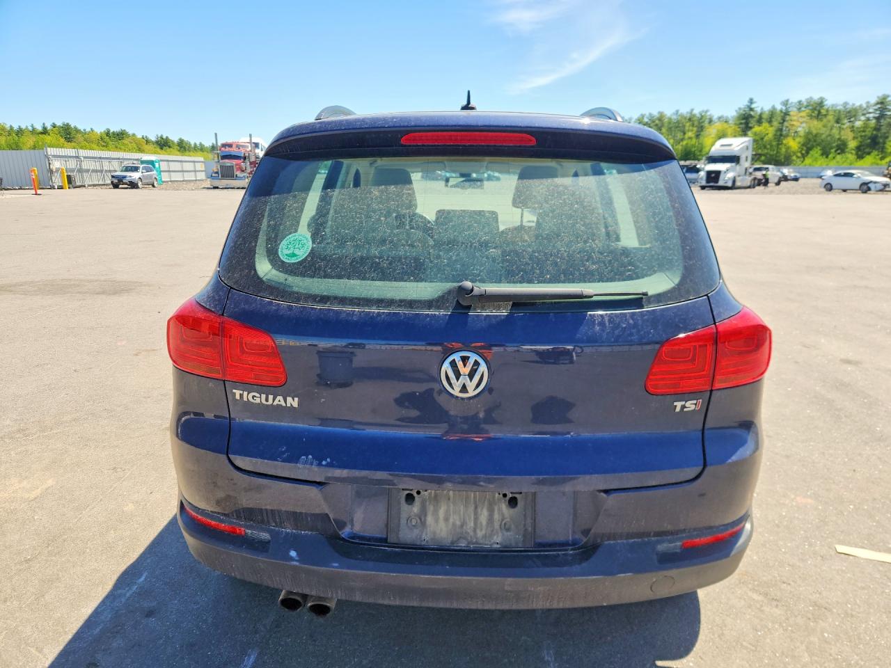 Volkswagen Tiguan S