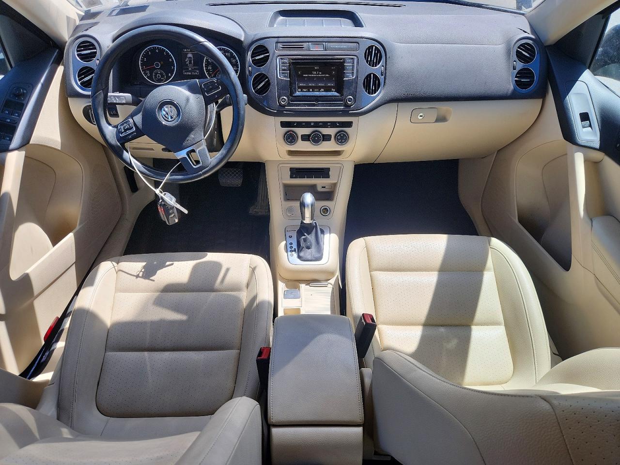 Volkswagen Tiguan S