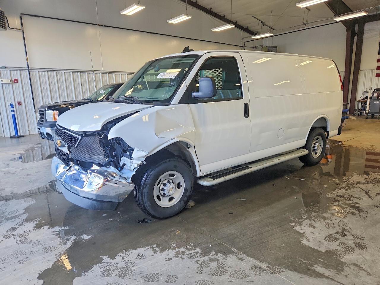 Salvage Chevrolet Express Image