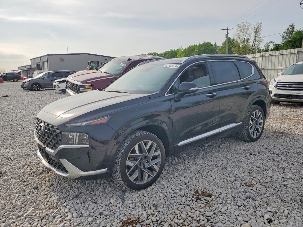Salvage Hyundai SANTA FE Image