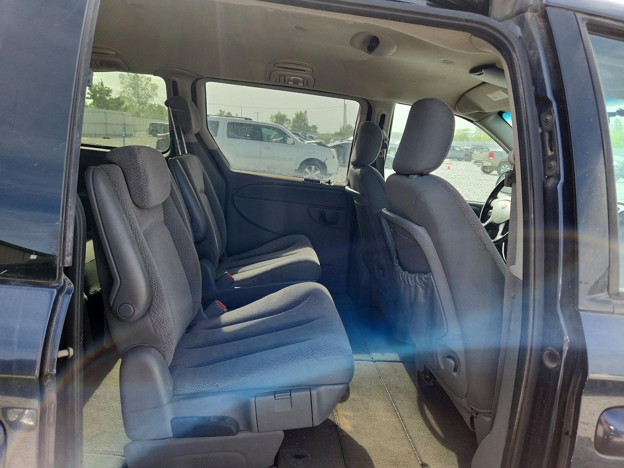 Dodge Caravan Sxt