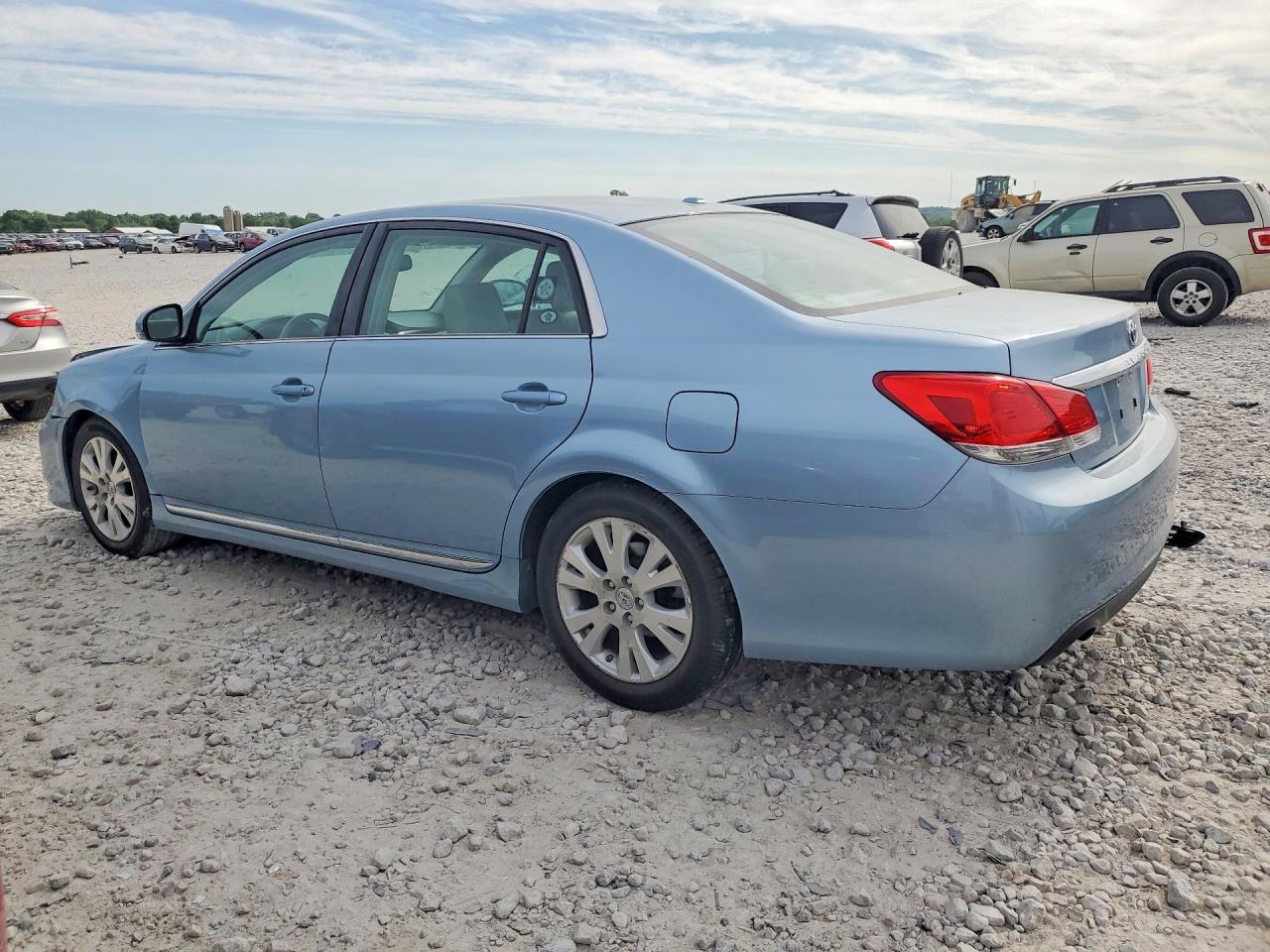 Toyota Avalon Base