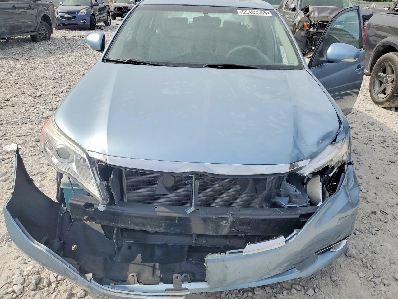 Toyota Avalon Base
